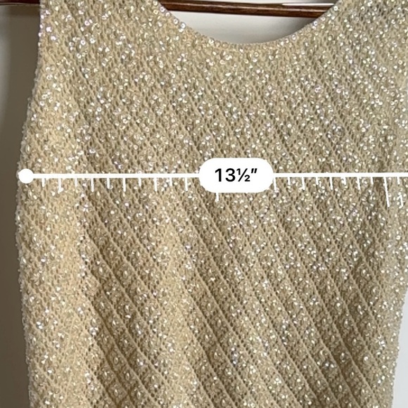 VINTAGE. Hong Kong KOWLOON beaded sleeveless blouse - Picture 6 of 10